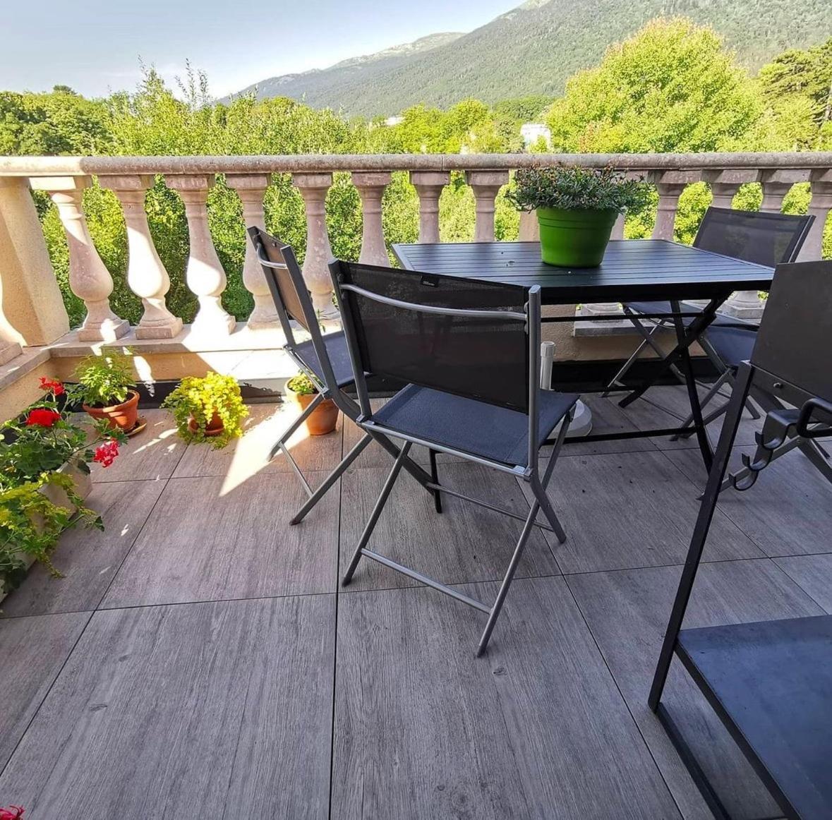 Hebergeneve Les Terrasses Apartment เฌ็กซ์ ภายนอก รูปภาพ